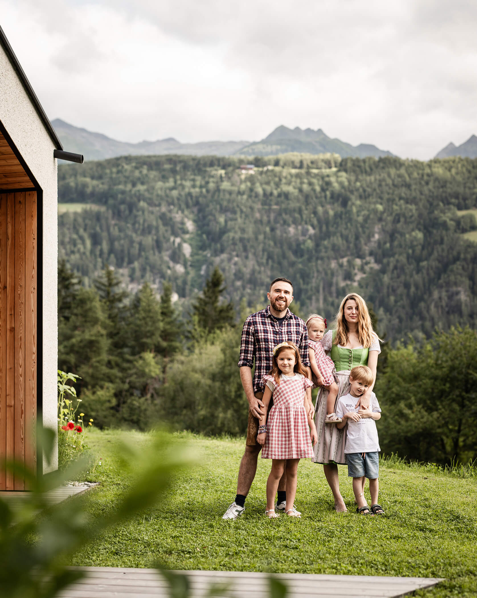 The Tschöll host family: Armin, Annalisa, Isabella, Leonard and Julia - Oberplunerhof