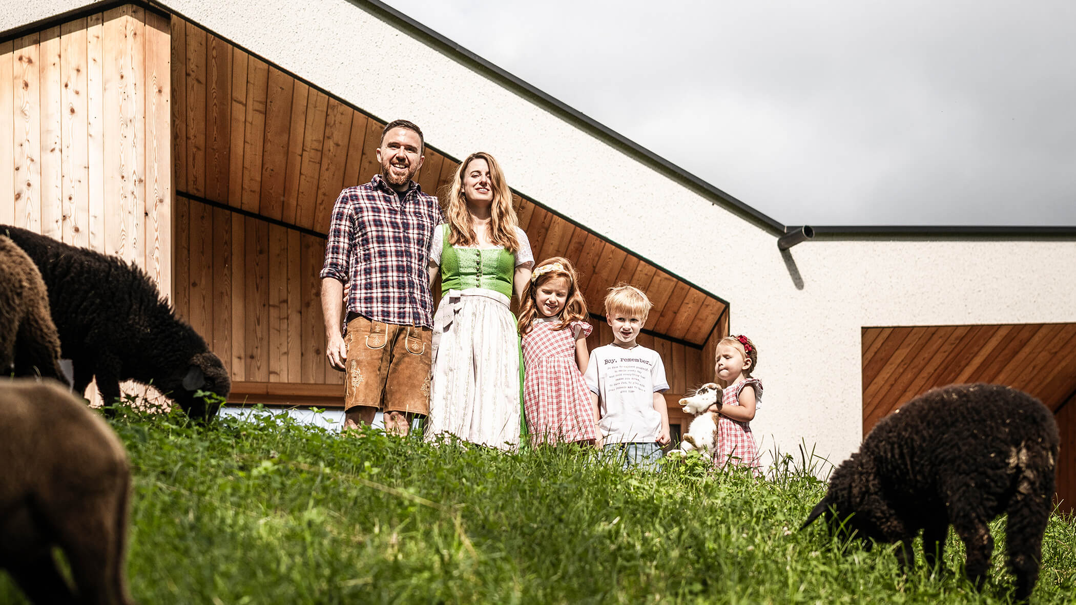 La famiglia ospitante Tschöll: Armin, Annalisa, Isabella, Leonard e Julia - Oberplunerhof